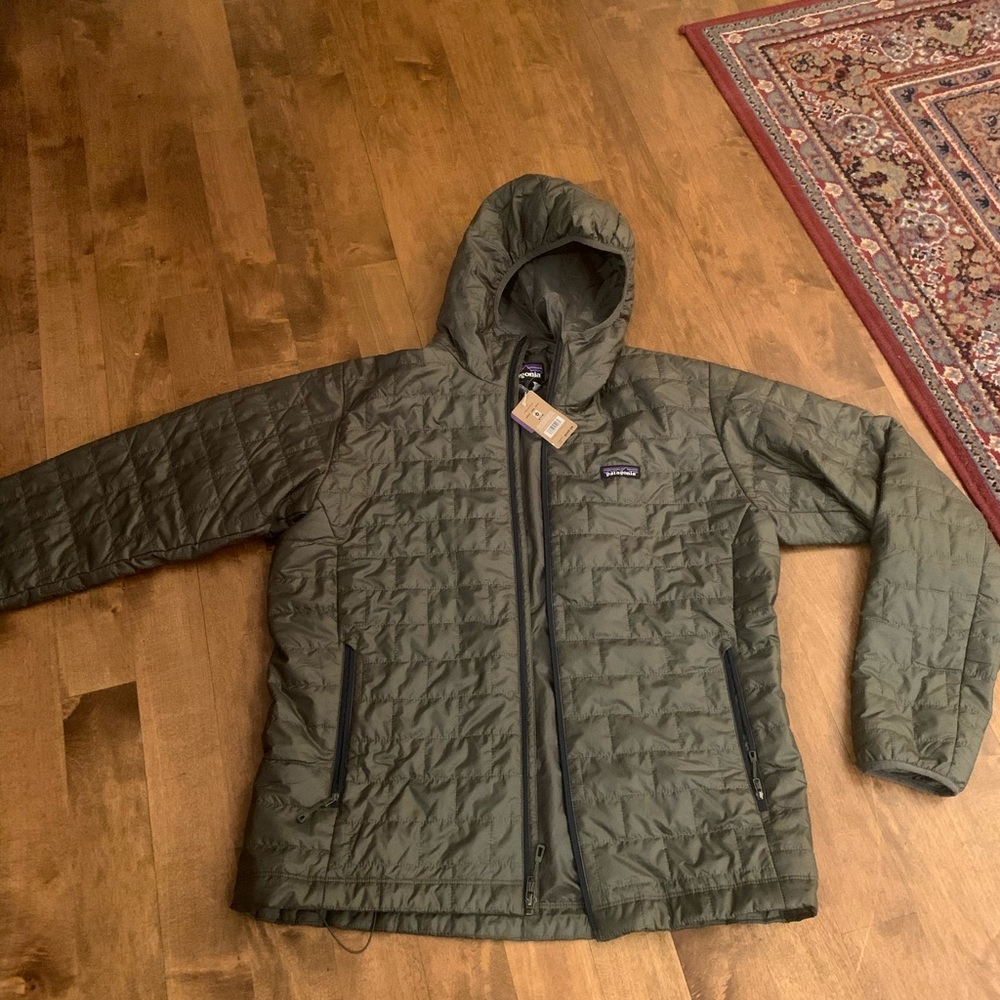 *Brand New* Patagonia Nano Puff Jacket - Men’s L